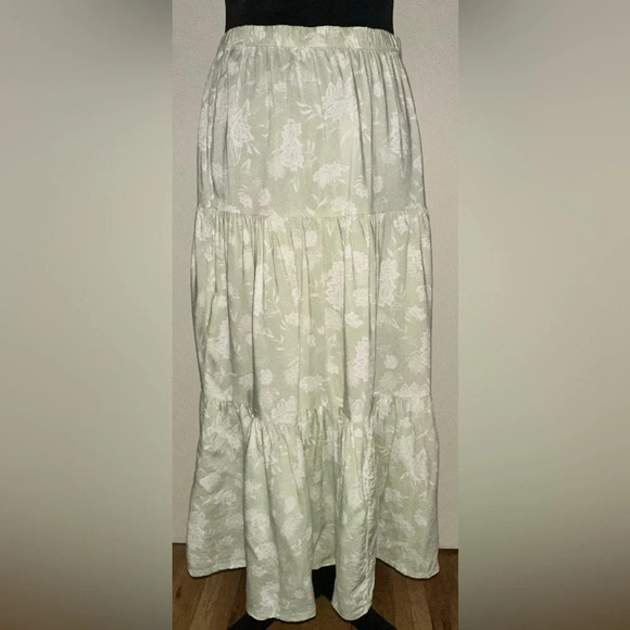 SO Tiered Midi Skirt - Size M - Picture 2 of 5